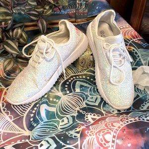 Forever- Glitter sneaker size 7.5 woman’s.